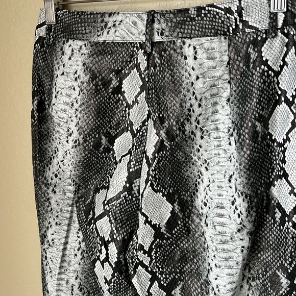 I..AM.GIA faux leather snake print flare pants grey and white - Picture 10 of 11